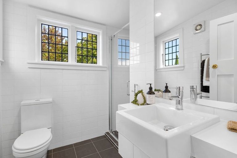 Photo of property in 166 Fendalton Road, Fendalton, Christchurch, 8052