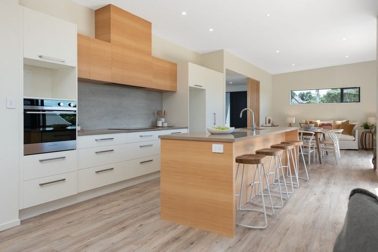 Photo of property in 194 Waitaha Road, Welcome Bay, Tauranga, 3112