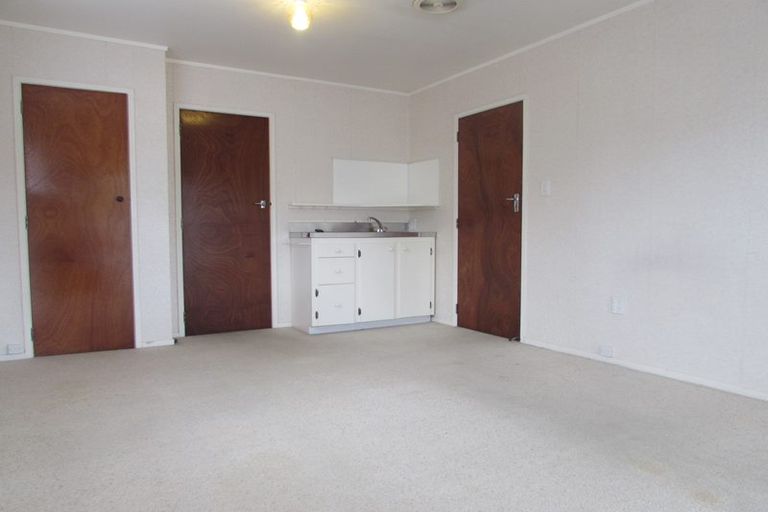 Photo of property in 457b Great South Road, Opaheke, Papakura, 2113