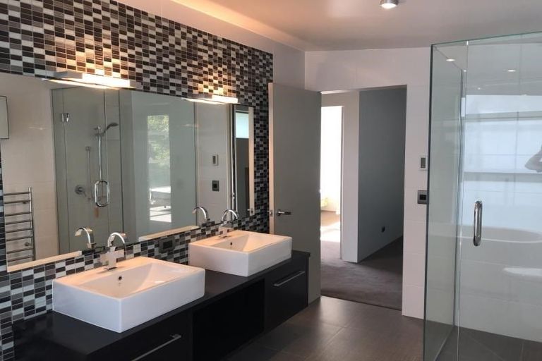 Photo of property in 62 Dyers Pass Road, Cashmere, Christchurch, 8022