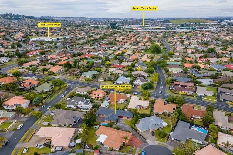 Photo of property in 27 Eiger Place, Northpark, Auckland, 2013