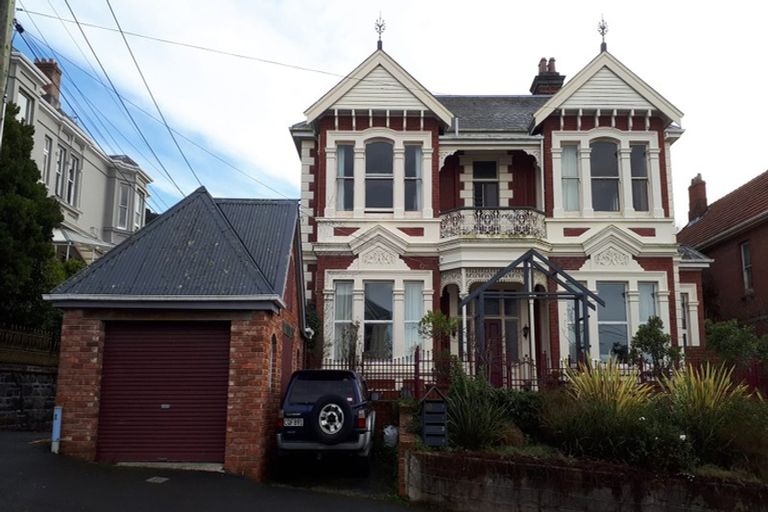 Photo of property in 60 Royal Terrace, Dunedin Central, Dunedin, 9016