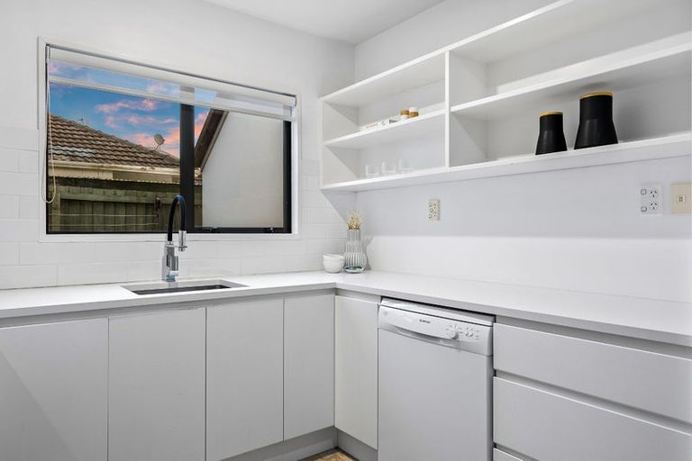 Photo of property in 2/54 Derby Street, St Albans, Christchurch, 8014