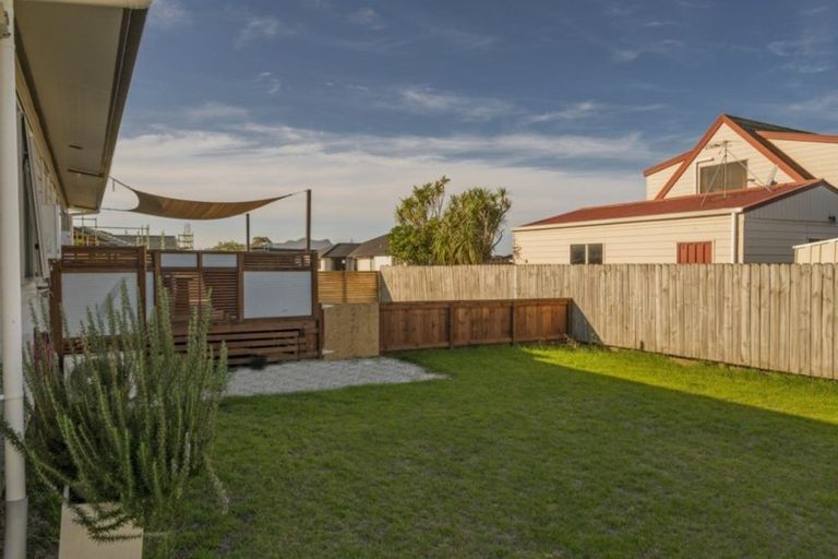 Photo of property in 1 Rena Place, Whitianga, 3510