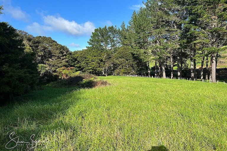Photo of property in 171 Arcadia Road, Paparoa, 0571