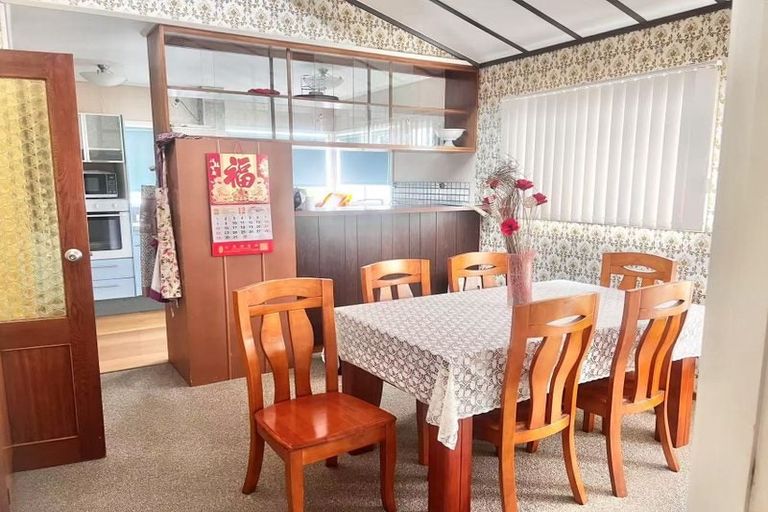 Photo of property in 6 Miramar Place, Pakuranga, Auckland, 2010