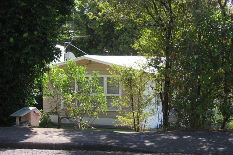Photo of property in 113 Cliff View Drive, Green Bay, Auckland, 0604