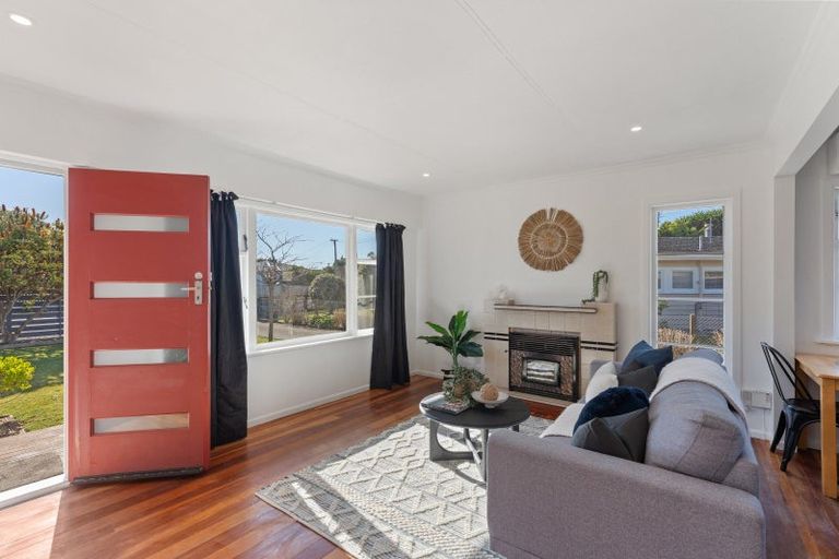 Photo of property in 16 Lemon Street, Otaki, 5512