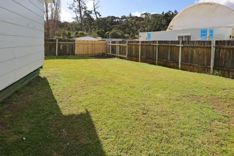 Photo of property in 51 Border Road, Henderson, Auckland, 0612