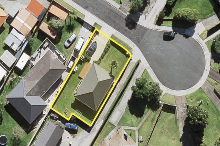 Photo of property in 5 Shamrock Lane, Te Atatu Peninsula, Auckland, 0610