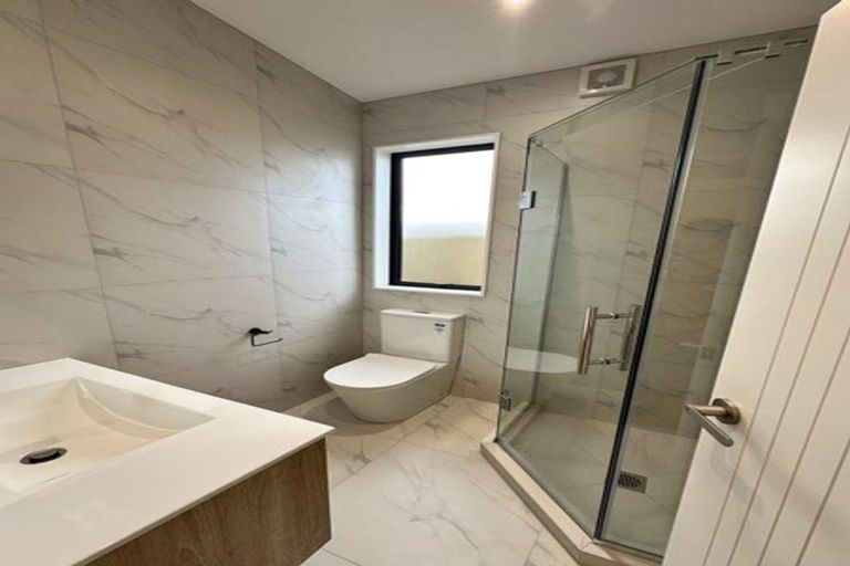 Photo of property in 7/25 Hutchinson Avenue, New Lynn, Auckland, 0600