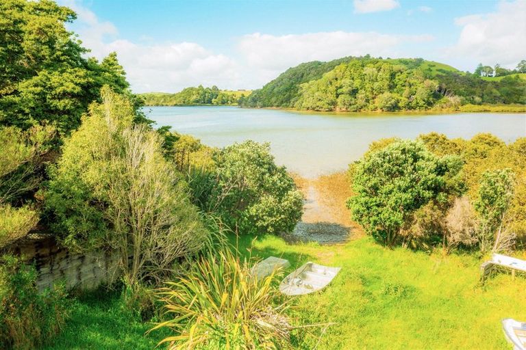 Photo of property in 1860 Pataua North Road, Pataua North, Parua Bay, 0175