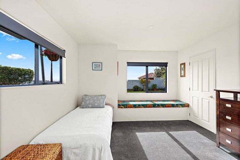 Photo of property in 62 Stanmore Bay Road, Stanmore Bay, Whangaparaoa, 0932
