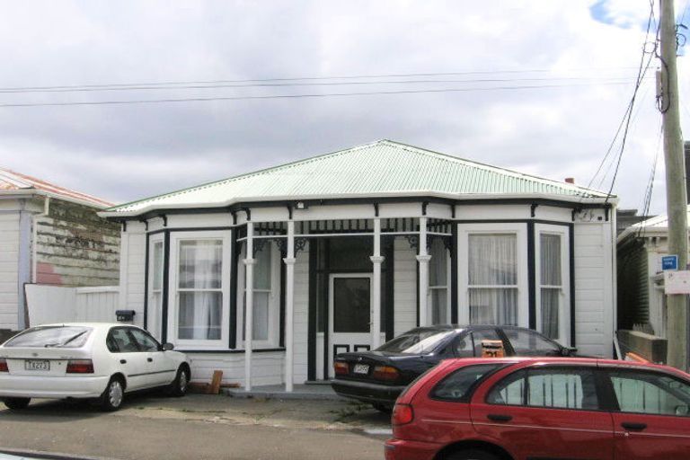 Photo of property in 21 Wilson Street, Newtown, Wellington, 6021
