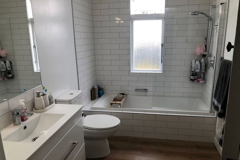 Photo of property in 12 Kenilworth Street, Addington, Christchurch, 8024