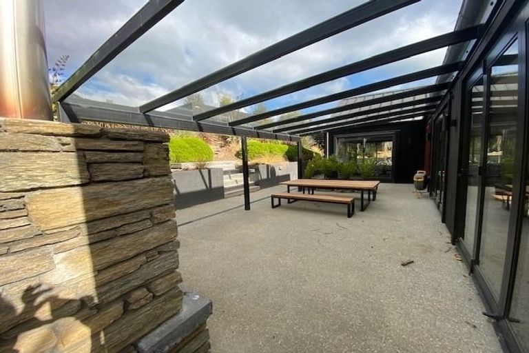 Photo of property in 17 Rannoch Drive, Jacks Point, Queenstown, 9371