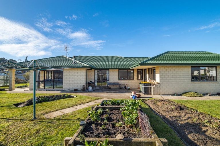 Photo of property in 35 Severn Street, Green Island, Dunedin, 9018