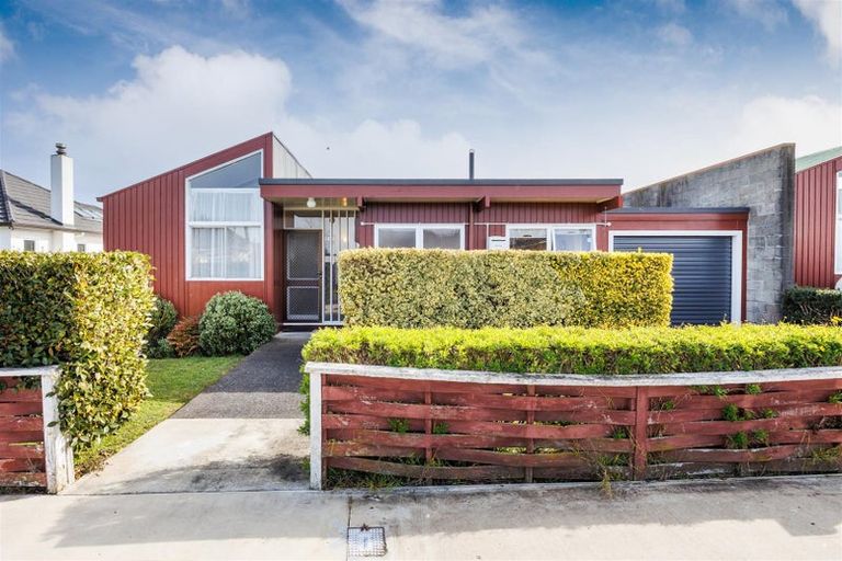 Photo of property in 14 Totara Street, Marton, 4710