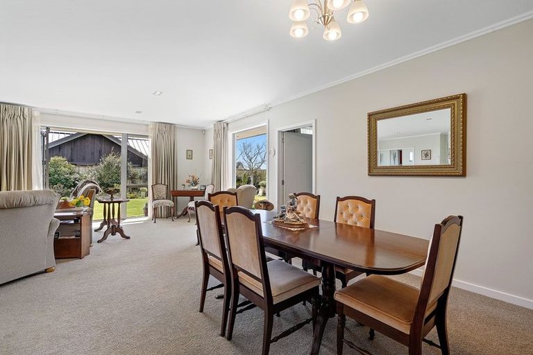 Photo of property in 12 Gleneagles Way, Waiwhakaiho, New Plymouth, 4312