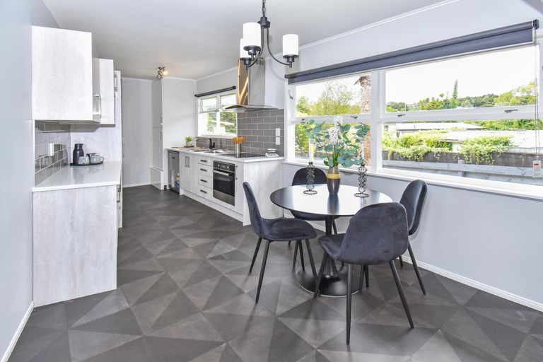 Photo of property in 6 Lawrence Crescent, Hillpark, Auckland, 2102