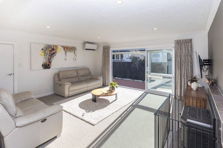 Photo of property in 45 Emlyn Place, Avondale, Christchurch, 8061