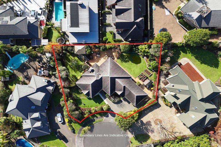 Photo of property in 12 San Jose Rise, Shamrock Park, Auckland, 2016