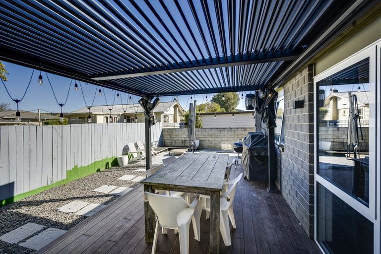 Photo of property in 38a Warwick Crescent, Taradale, Napier, 4112