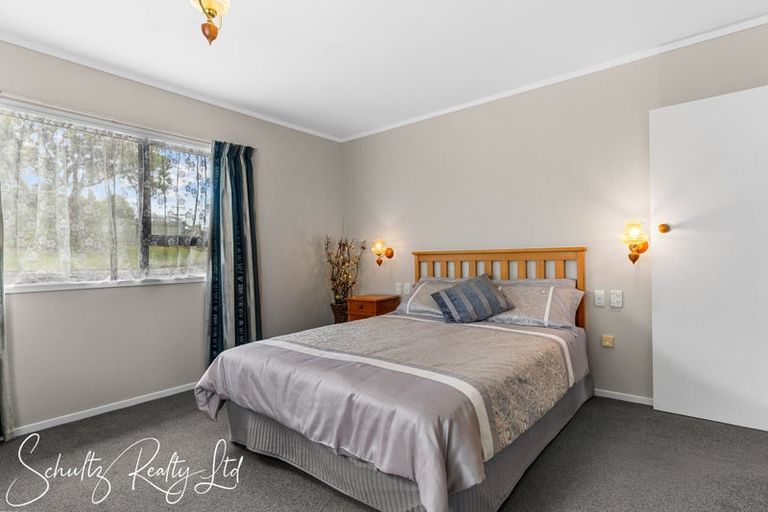 Photo of property in 13a Whaka Street, Maungaturoto, 0520