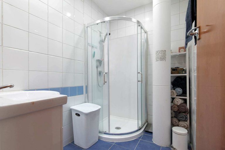 Photo of property in 6/108 West Coast Road, Glen Eden, Auckland, 0602