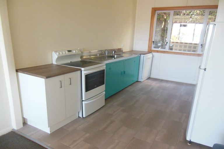 Photo of property in 9 Elm Row, Dunedin Central, Dunedin, 9016