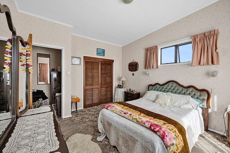 Photo of property in 10 Green Lane, Hawera, 4610