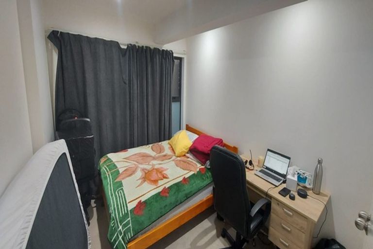 Photo of property in 20c Kohekohe Street, New Lynn, Auckland, 0600