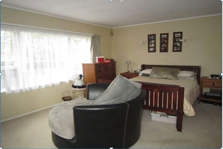 Photo of property in 4 Mildmay Road, Henderson, Auckland, 0610