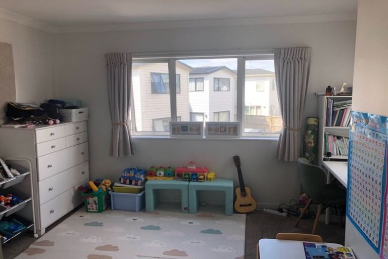 Photo of property in 54 Craigs Way, Hobsonville, Auckland, 0616