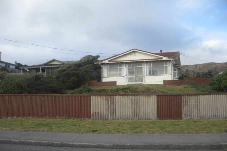 Photo of property in 82 The Parade, Paekakariki, 5034