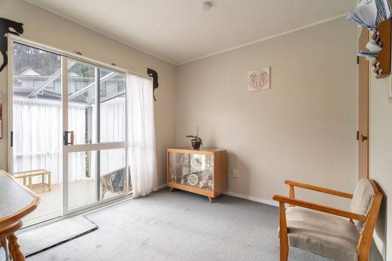 Photo of property in 3 Tralee Place, Johnsonville, Wellington, 6037