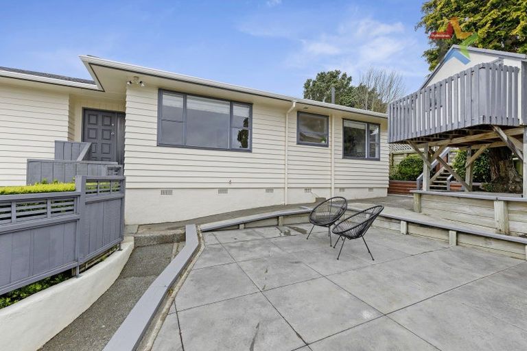 Photo of property in 70 Major Drive, Kelson, Lower Hutt, 5010