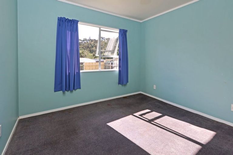 Photo of property in 51 Border Road, Henderson, Auckland, 0612
