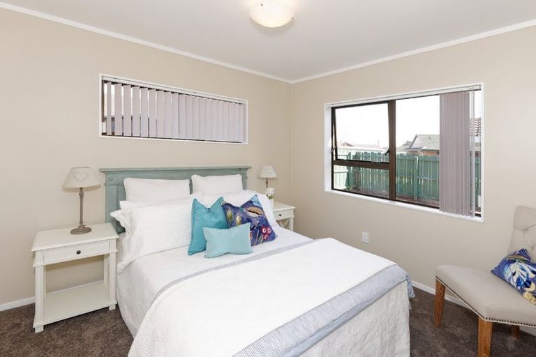 Photo of property in 2/36 Golfland Drive, Golflands, Auckland, 2013