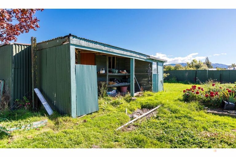 Photo of property in 1 Maude Street, Waimate, 7924
