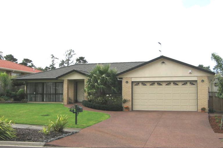Photo of property in 30 San Valentino Drive, Henderson, Auckland, 0612
