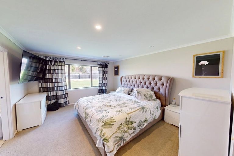 Photo of property in 3 Mahi Grove, Maewa, Feilding, 4702