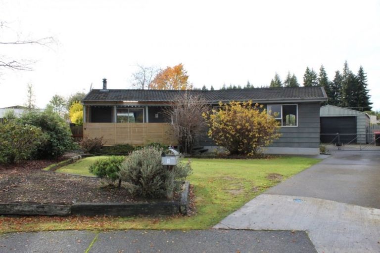 Photo of property in 3 Broderick Street, Te Anau, 9600