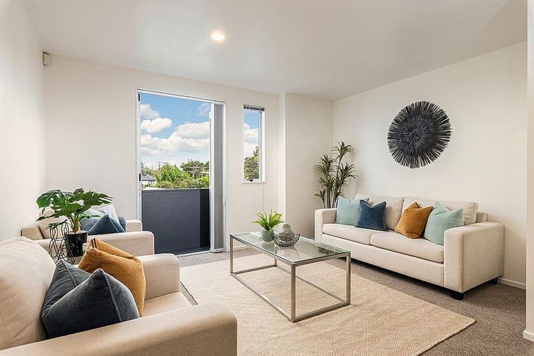 Photo of property in 13 Albionvale Road, Glen Eden, Auckland, 0602