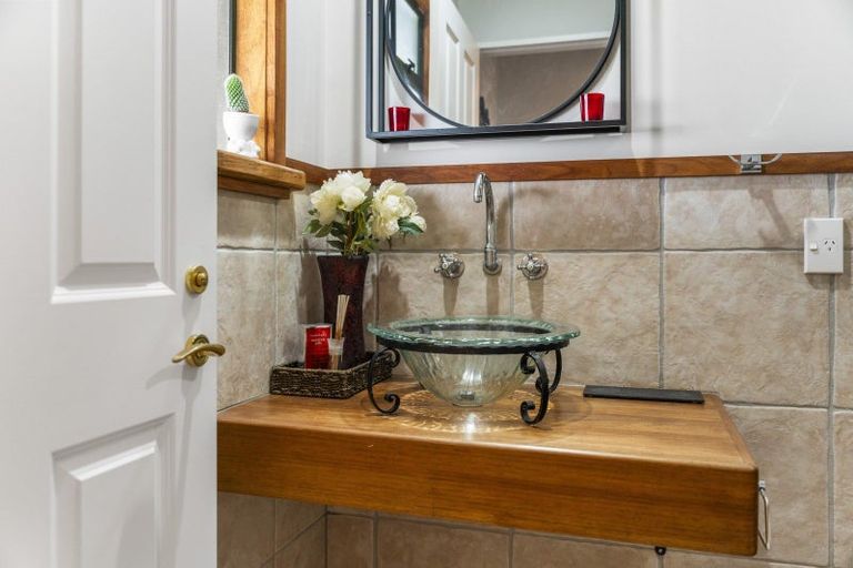 Photo of property in 85 Mapara Road, Acacia Bay, Taupo, 3385