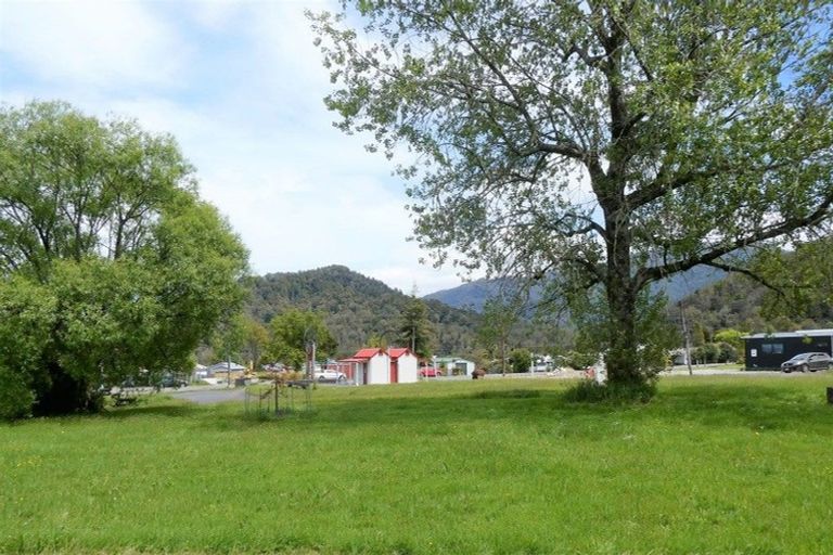 Photo of property in 10 Kilgour Street, Blackball, 7804