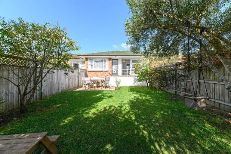 Photo of property in 3/120 Nile Road, Milford, Auckland, 0620