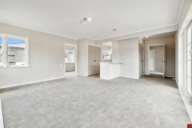 Photo of property in 68 Clevedon Road, Papakura, 2110