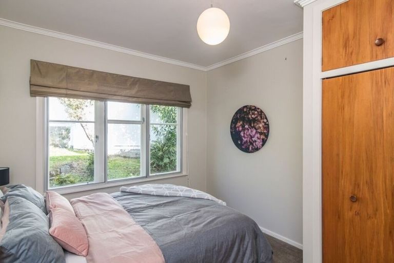 Photo of property in 169 Broderick Road, Johnsonville, Wellington, 6037