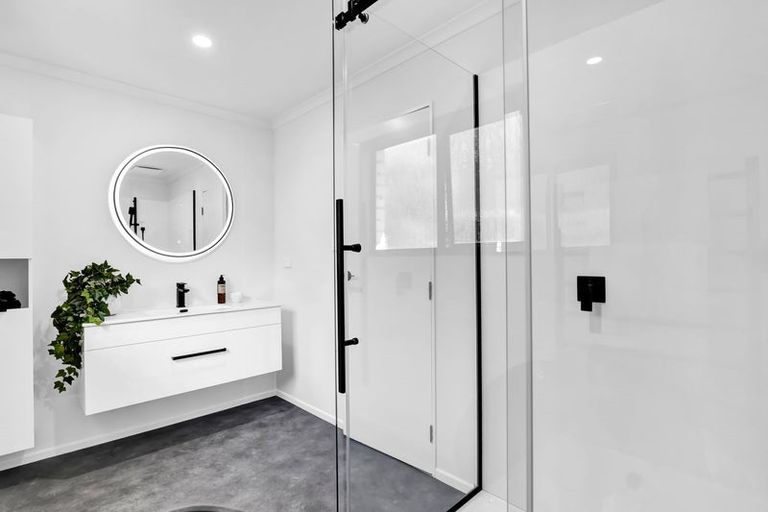 Photo of property in 7 Lombardy Place, Whalers Gate, New Plymouth, 4310